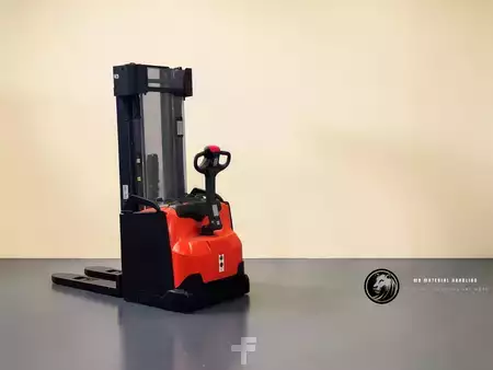 Stacker pedestre 2019  Toyota SWE 160 (1)
