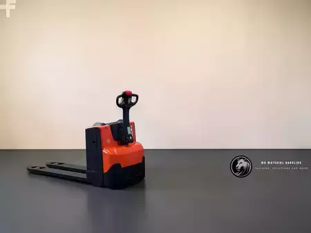Electric Pallet Trucks 2021  Toyota LWE 180 (1)