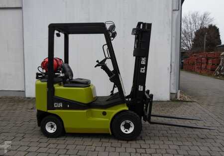 Nestekaasutrukki 1999  Clark CGP18 (2)