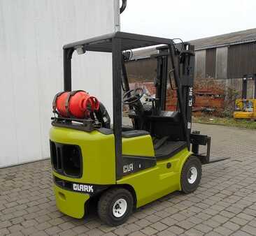 Nestekaasutrukki 1999  Clark CGP18 (3)