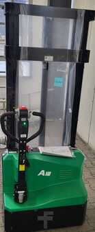 Pinontavaunu 2024  HC (Hangcha) Hochhubwagen Mini Range Doublecolumn Li-Ion (4)