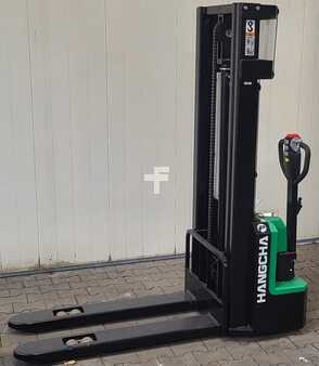 Pinontavaunu 2024  HC (Hangcha) Hochhubwagen Mini Range Doublecolumn Lithium Ion (1)