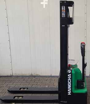 Pinontavaunu 2024  HC (Hangcha) Hochhubwagen Mini Range Doublecolumn Lithium Ion (2)