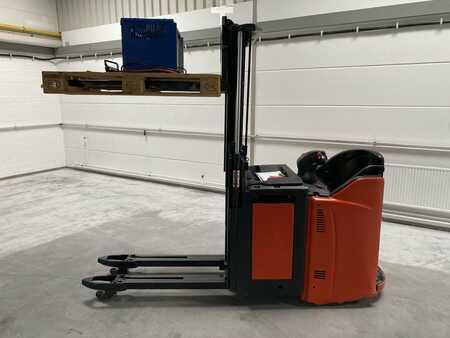 Konténerszállítók 2018  Linde D12 HP SP (2)