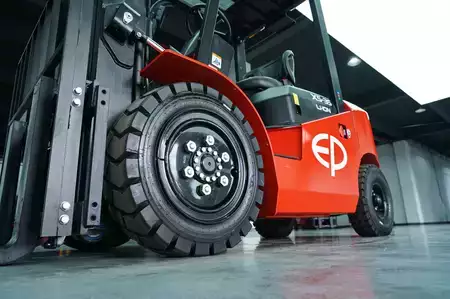 Elektromos 4 kerekű 2025  EP Equipment EFL382X5 (5)