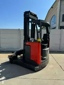 Carretilla retráctil 2016  Linde R25 (2)