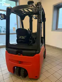 Carrelli elettrici 3 ruote 2014  Linde E16C (2)