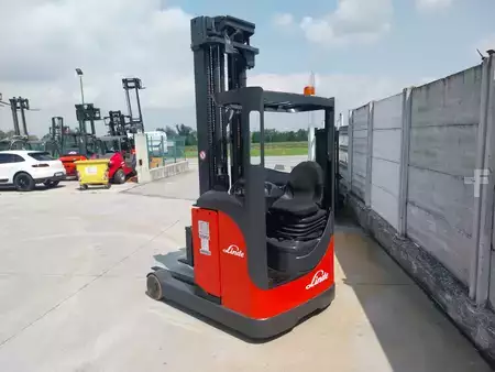 Carrelli retrattili 2013  Linde R16 (2)