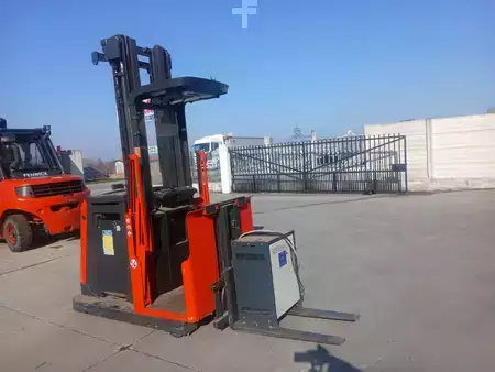 Vertikal-Kommissionierer 2009  Linde V11 (1)