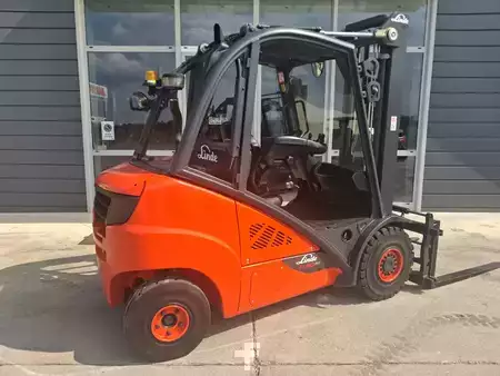 Dieselstapler 2016  Linde H30D (2)