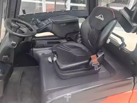 Carrelli elettrici 4 ruote 2016  Linde E30 (3)