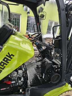 Carretilla elevadora GLP 2021  Clark C18 (3)