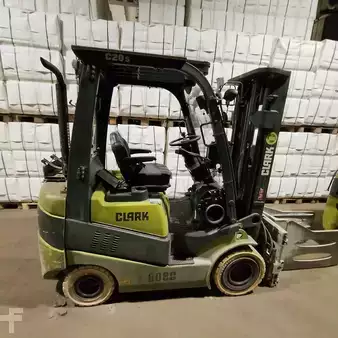 Carrelli elevatori GPL 2021  Clark C20L (1)