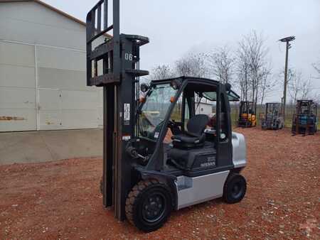 Biogas truck 2006  Nissan UGD02A32PQ (1)