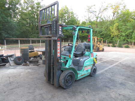 Gázüzemű targoncák 2017  Mitsubishi FG25N (1)