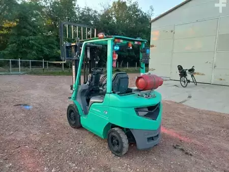 Wózki gazowe 2017  Mitsubishi FG 25 (2)