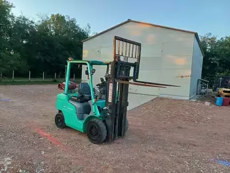 Wózki gazowe 2017  Mitsubishi FG 25 (3)