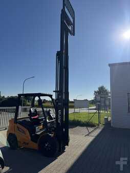 Carretilla elevadora diésel 2025  UN Forklift  F Serie 3.0T Diesel Kubota (7)