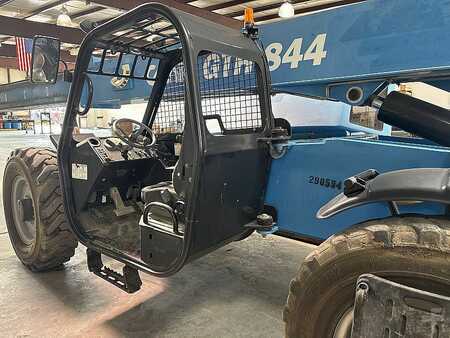 Manipulador Telescópico fijo 2015  Genie GTH-844 (5)