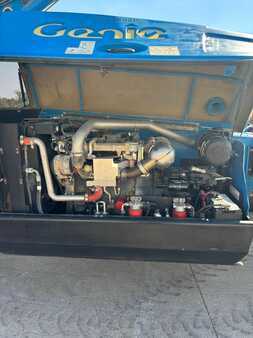 Manipulador Telescópico fijo 2015  Genie GTH-844 (6)