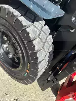 Carrelli elevatori diesel 2022  Toyota 8FDJF35 CABINA SIDE SHIFT ; DIESEL WITHOUT/NO DPF EXPORT (8)