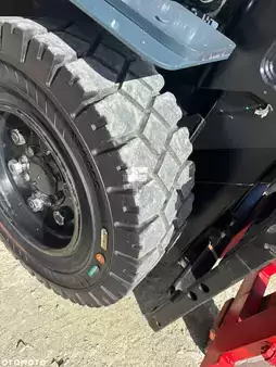 Carrelli elevatori diesel 2022  Toyota 8FDJF35 CABINA SIDE SHIFT ; DIESEL WITHOUT/NO DPF EXPORT (9)