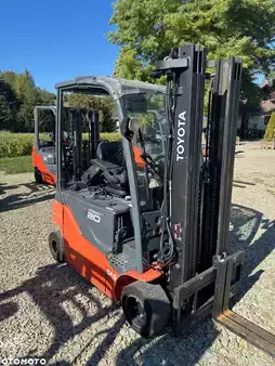 Elektro 4 Rad 2019  Toyota 8 FBMT20 (7)