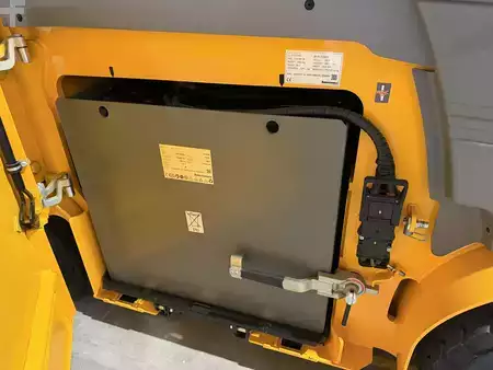 Carrelli elettrici 4 ruote 2024  Jungheinrich EFG 540 (7)