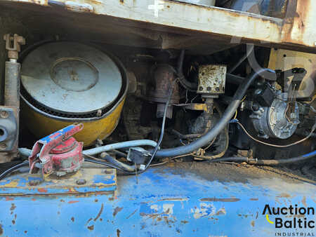 Benzínový vzv 1979  CAT Lift Trucks BO-BO CAT V80D (14)