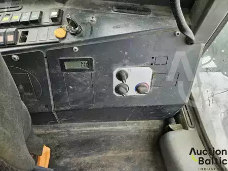 Terminál traktor 2007  Terberg RT222 (13)