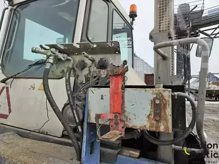 Terminál traktor 2007  Terberg RT222 (14)