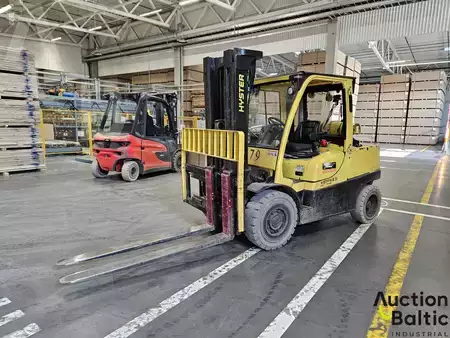 Chariots élévateurs GPL 2018  Hyster H4.5FT6 (1)