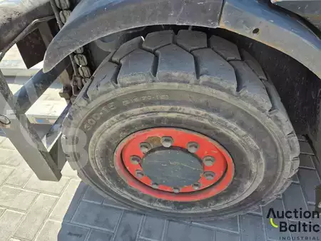 Дизельні вилочні навантажувачі 2013  Linde H50D-02 (12)