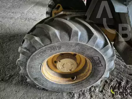 Телескопічний навантажувач жорсткий 1995  JCB 535-67 (12)