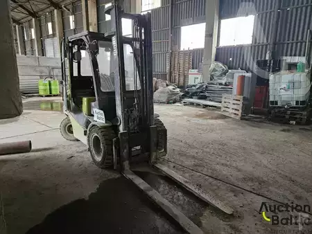 Diesel gaffeltruck 2012  Clark C300 (1)