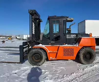 Diesel Forklifts 2013  Doosan D110S-5 (1)