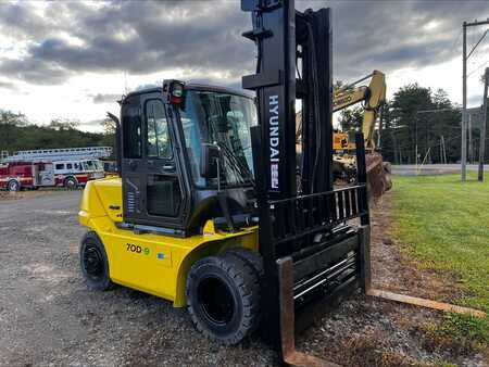 Diesel Forklifts 2017  Hyundai 70D-9 (6)