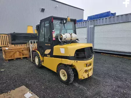 Propane Forklifts 2013  Yale GLP100VX (2)
