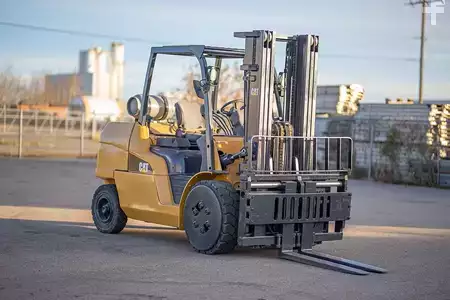 Montacargas GLP 2012  CAT Lift Trucks P12000 (4)