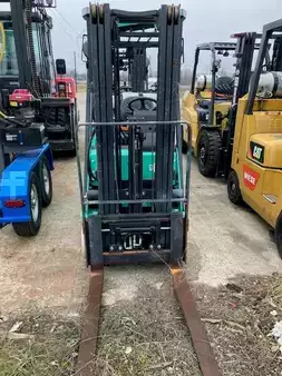 Chariots élévateurs GPL 2019  Mitsubishi FGC18N (2)