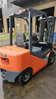 Diesel Forklifts 2017  HEL CPCD25 (4)