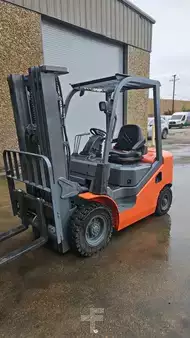 Diesel Forklifts 2017  HEL CPCD25 (9)