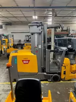 Montacargas de Pasillo Angosto 2017  Jungheinrich EKX516K (1)