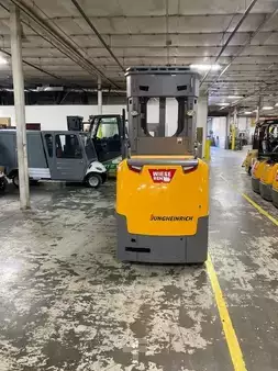 Montacargas de Pasillo Angosto 2017  Jungheinrich EKX516K (2)