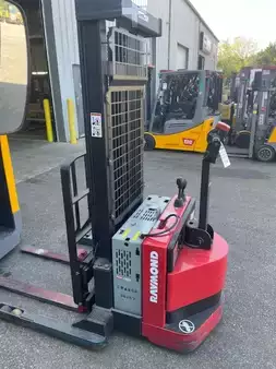 Pallet Stackers 2021  Raymond RSS40 (1)