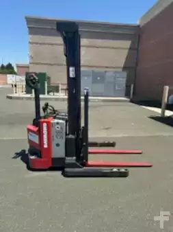 Pallet Stackers 2022  Raymond RSS40 (1)