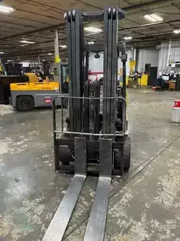Montacargas GLP 2020  CAT Lift Trucks 2C8000-SWB (1)