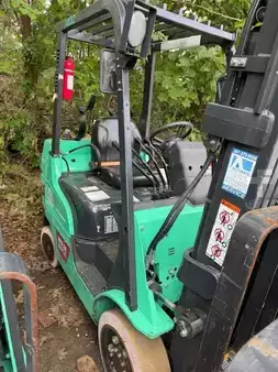 Chariots élévateurs GPL 2018  Mitsubishi FGC25N2 (4)