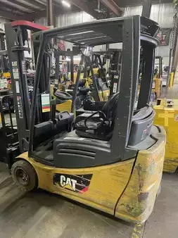 4-Wheel Electric 2018  CAT Lift Trucks 2ET4000 (1)