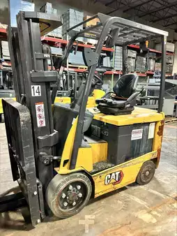 4-Wheel Electric 2022  CAT Lift Trucks EC25N (1)